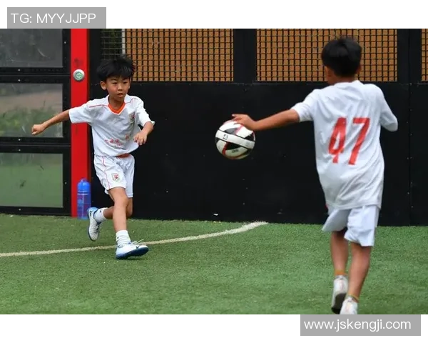 蔡甸江滩足球明星的崛起与梦想追逐之路